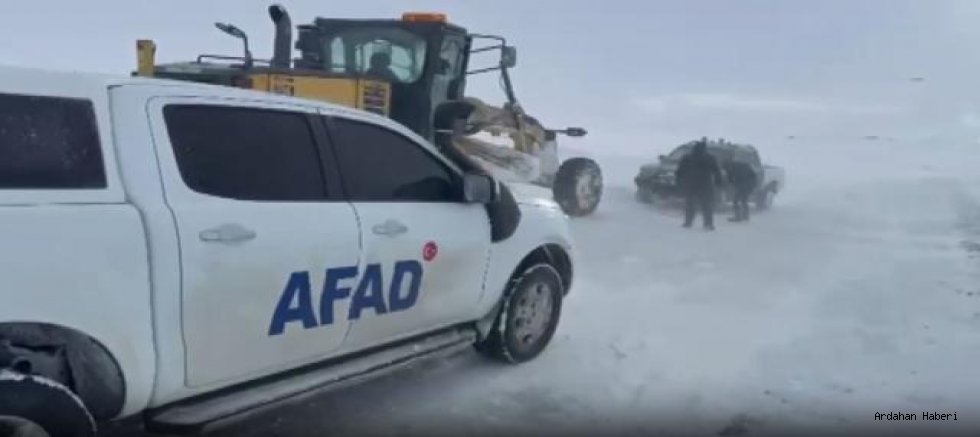 Ardahan’da Tipi Ulaşımı Felç Etti: Mahsur Kalan 7 Araç Kurtarıldı