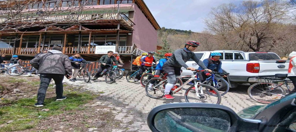 Ardahan’da Turizm Haftası Coşkusu: Pedallar Posof’un Doğasında Döndü