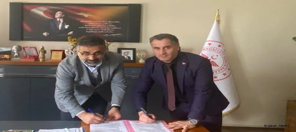 Ardahan Devlet Hastanesi Ek Hizmet Binası ihalesi yapılarak yüklenici firma ile sözleşme imzalandı