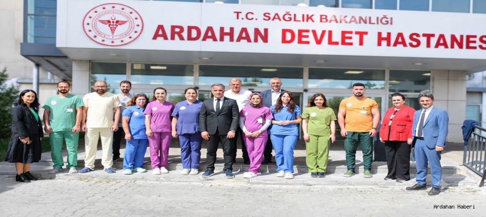 Ardahan Devlet Hastanesi’nde Personel Kıyafetleri Yenilendi
