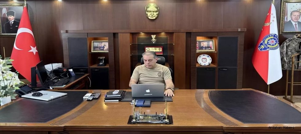 Ardahan İl Emniyet Müdürü Oğuz Tüzün, AA’nın “Yılın Kareleri” Oylamasına Katıldı