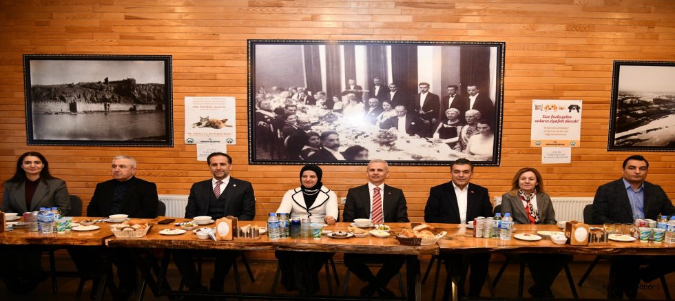 Ardahan’ın Kurtuluşunun 105’inci Yılında Anlamlı İftar Buluşması