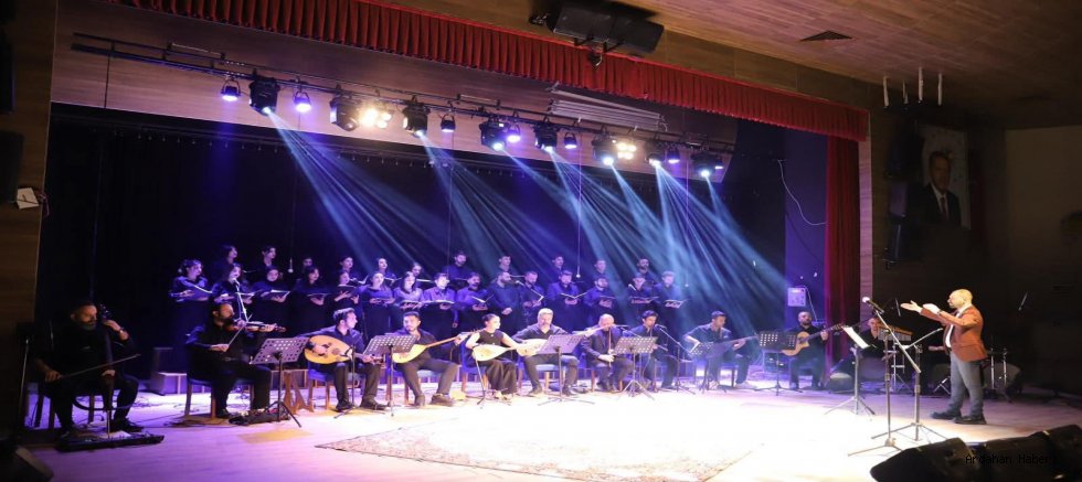 Ardahan’ın Kurtuluşunun 105. Yıl Dönümü Münasebetiyle Ardahan Üniversitesi’nden Anlamlı Konser