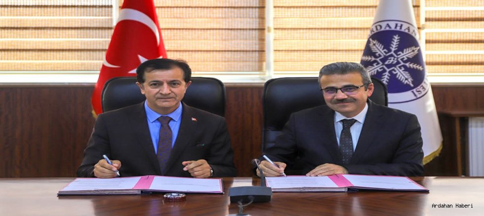 Ardahan Üniversitesi ile İl Millî Eğitim Müdürlüğü Arasında İş Birliği Protokolü İmzalandı
