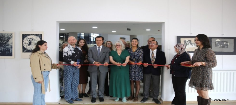 Ardahan Üniversitesi'nde Uluslararası Eidolon Sergisi Kapılarını Açtı