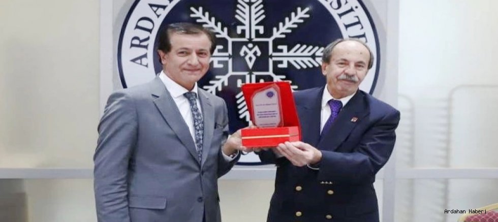 Ardahan Üniversitesi Sağlık Bilimleri Fakültesi’nde Prof. Dr. Mehmet Özkan’a Anlamlı Veda