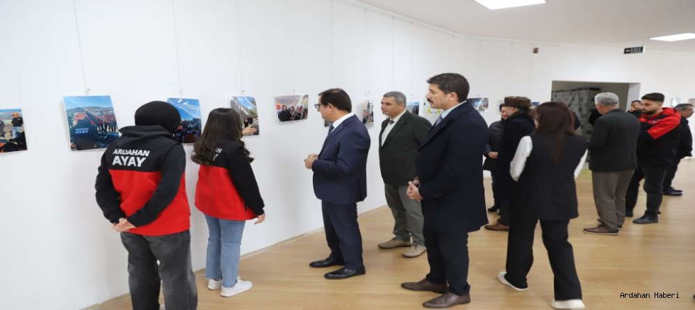 Ardahan Üniversitesin de Genç Afet Elçileri Projesi Kapsamında Fotoğraf Sergisi Açıldı