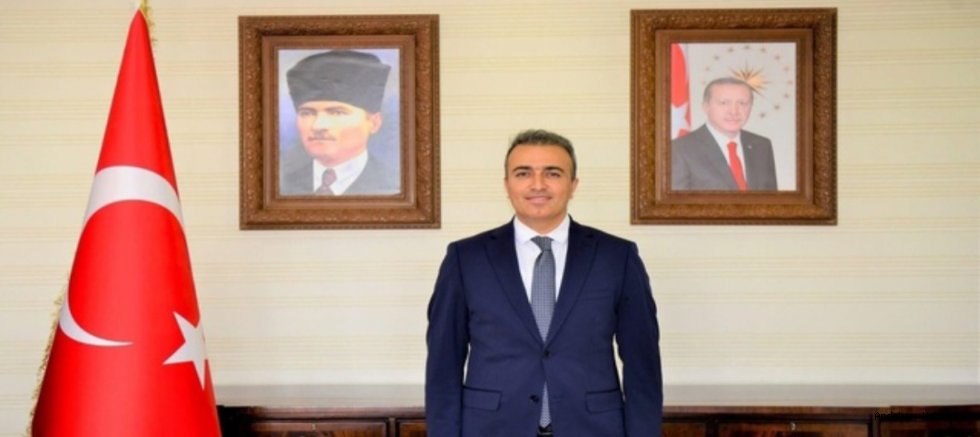 Ardahan Valisi Hayrettin Çiçek’ten 25 Kasım mesajı: Kadına yönelik şiddet insanlığın ortak yarasıdır