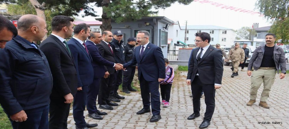 Ardahan Valisi Ömer Hilmi Yamlı Çıldır’ı Ziyaret Etti