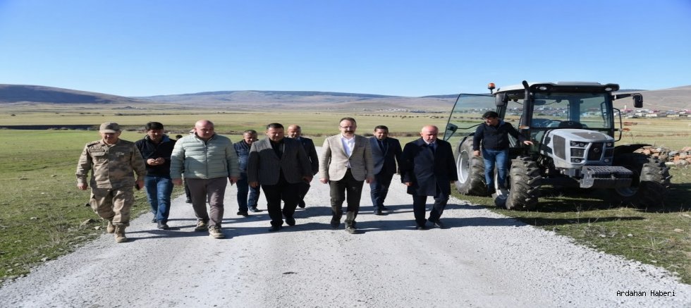 Ardahan Valisi Yamlı, Göle’de 12,5 Kilometrelik Güvenli Yol Çalışmasını İnceledi