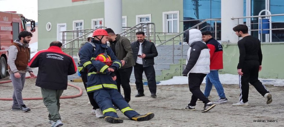 Ardahanlı Geleceğin İtfaiyecileri Afet Spor Oyunları İçin Sahada: Zamana Karşı Yarış Başlıyor