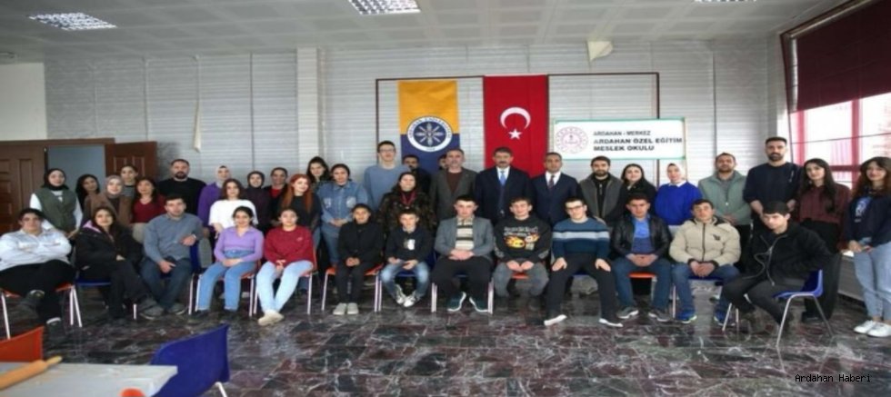 ARÜ’de Anlamlı Etkinlik: Özel Gereksinimli Öğrenciler Kile Hayat Verdi