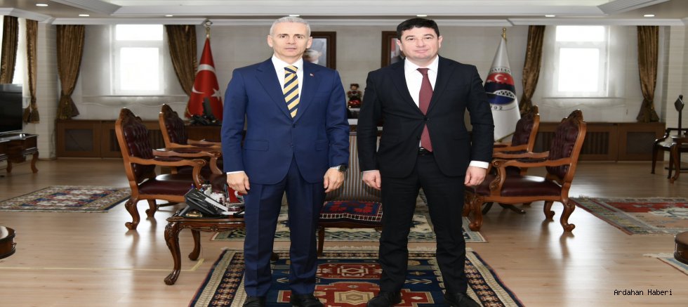 Azerbaycan Kars Başkonsolosu Aliyev’den Vali Çiçekli’ye Hayırlı Olsun Ziyareti