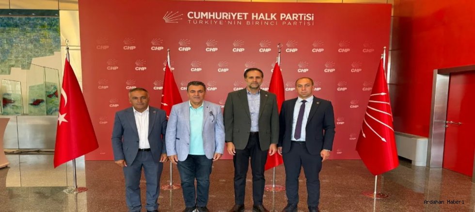 CHP Ardahan yöneticileri, Göle Belediye Başkanı Gökhan Budak’ın istifasının ardından bir araya geldi.
