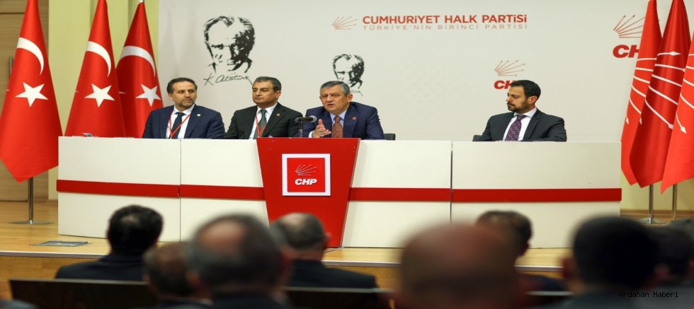 CHP’de Yerel Yönetim Zirvesi: Halkçı Belediyecilik Yol Haritası Belirlendi