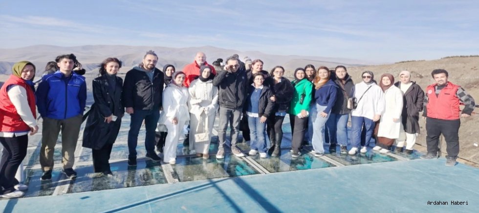 Çıldır’da Gençlik Buluşması: Gelin Tanış Olalım Etkinliği Doğayla İç İçe Geçti