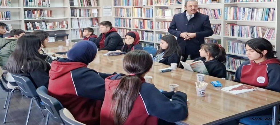 Çıldır’da İmam Hatip Lisesi Öğrencilerinden Kütüphane Ziyareti