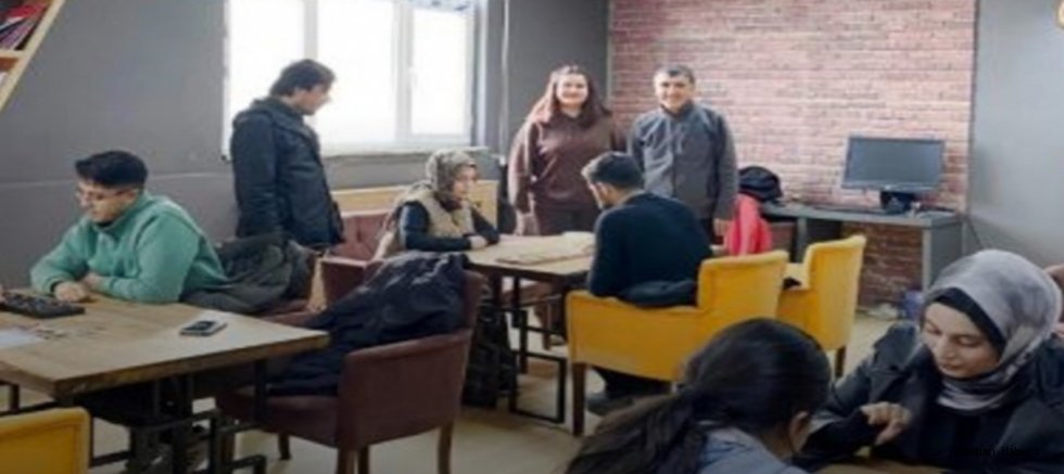 Çıldır’da Mangala Turnuvası Düzenlendi: Genç Ofis’te Geleneksel Zekâ Oyunu Heyecanı