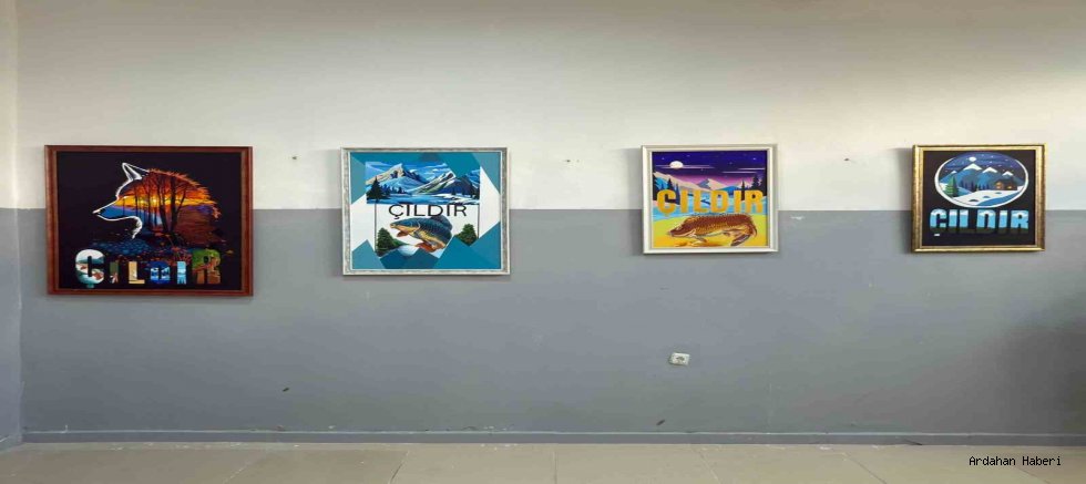 Çıldır da  öğrenciler tarafından yıl boyunca yapılan resimlerden oluşan sergi açıldı
