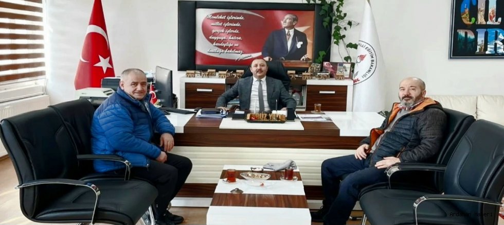 Çıldır’da öğrencilere kitap bağışı