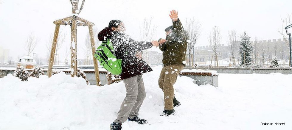 Çıldır’da Olumsuz Hava Şartları Nedeniyle Eğitime 1 Gün Ara Verildi