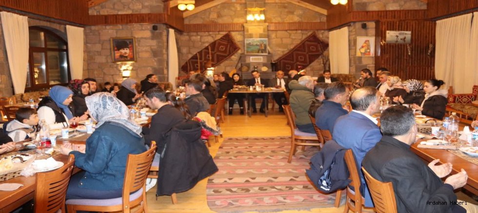 Çıldır’da Şehit ve Gazi Aileleri Onuruna İftar Programı Düzenlendi