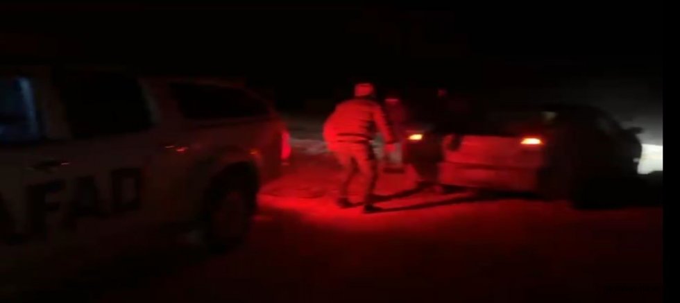 Çıldır’da Tipi Alarmı: Mahsur Kalan Vatandaşları AFAD Kurtardı