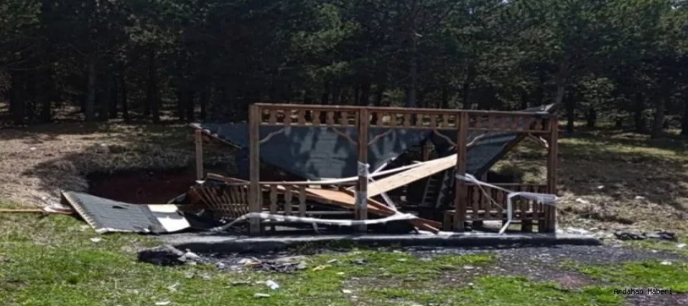 Çıldır'da Vandallık: Mozeret Piknik Alanı'ndaki Tahribat Büyük Tepki Çekti