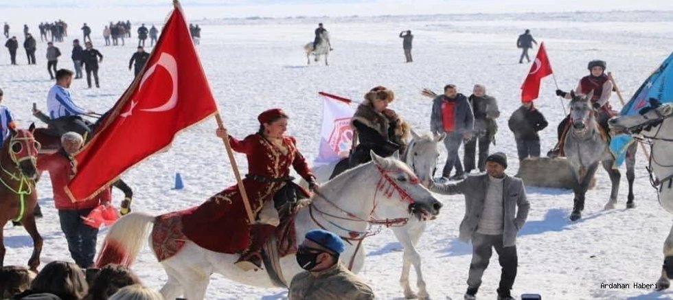 Çıldır Gölü Altın At Kristal Buz Festivali’nin Tarihi Belli Oldu