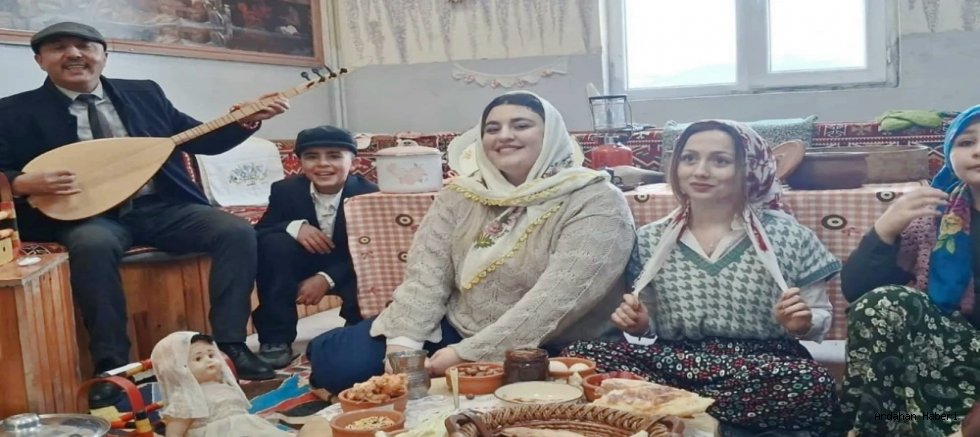 Çıldır Şehit Sezgin Yolcu YBO’da Bilinçli Gelecek Etkinliği