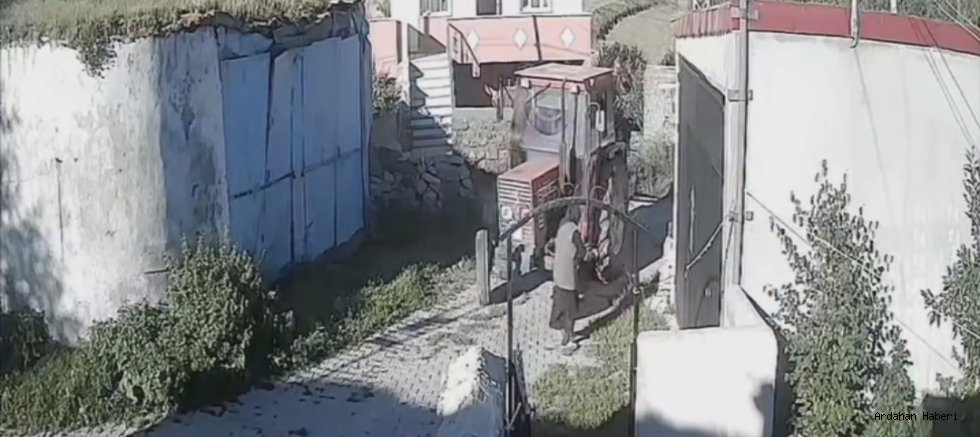 Damal da Kan Donduran Görüntü: Traktörle Yaşlı Kadına Çarpıp Kaçtı!