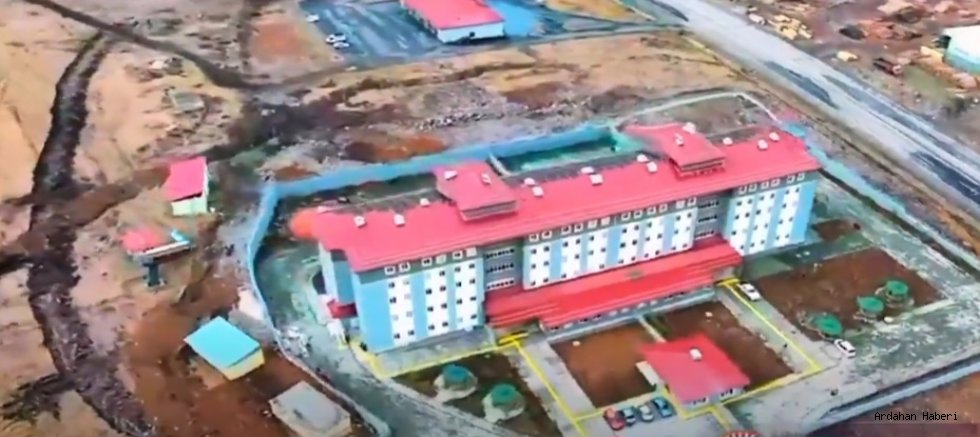 Göle’de 300 Kişilik KYK Öğrenci Yurdu Hizmete Açıldı