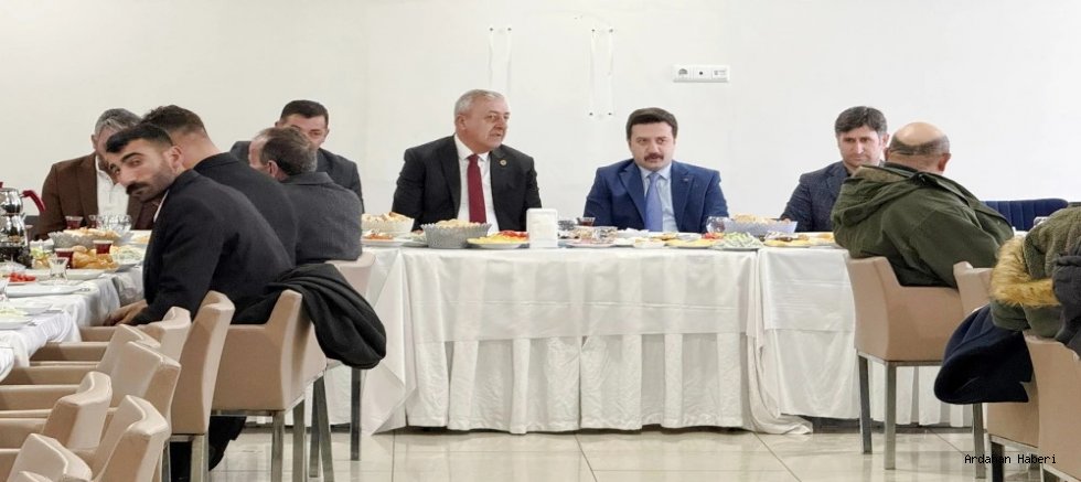 Göle’de Muhtarlarla İstişare Toplantısı