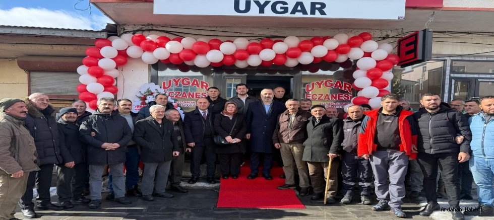 Hanak’ta Yeni Eczane Hizmete Açıldı