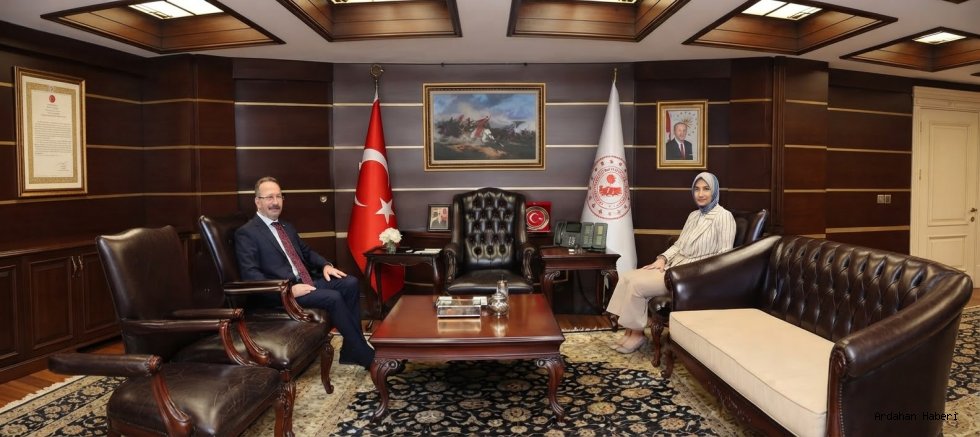 İçişleri Bakan Yardımcısı Yiğitbaşı, Yeni Ardahan Valisi Ömer Hilmi Yamlı ile Görüştü