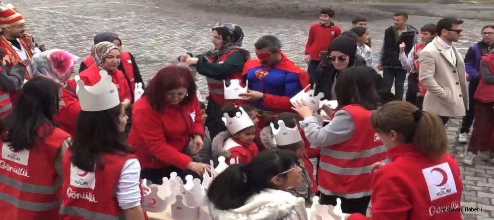 Kızılay’dan Ardahanlı Çocuklara 23 Nisan Sürprizi: 