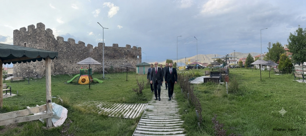 Kültür ve Turizm Bakan Yardımcısı Serdar Çam Ardahanı Ziyaret etti