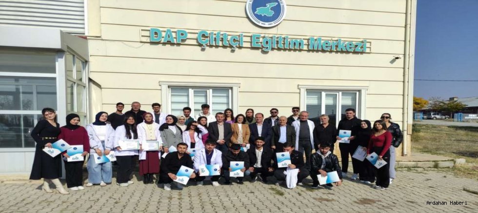 Nihat Delibalta Göle MYO Öğrencileri Van’da Sığır Yetiştiriciliği Eğitimini Tamamladı