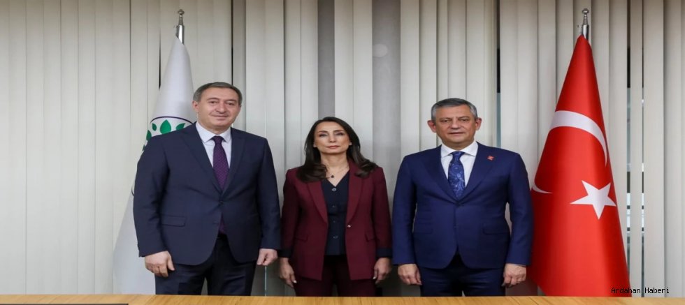 Özgür Özel’den Erken Seçim İçin Siyasi Tur: İlk Durak DEM Parti