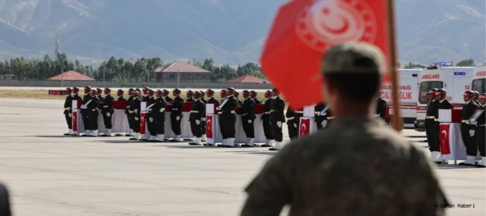 Posof Kültür ve Sanat Festivali, Pençe-Kilit Harekâtı’ndan gelen acı şehit haberleri nedeniyle iptal edildi.
