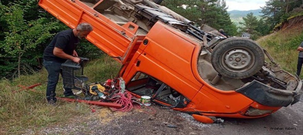 Posof ta  meydana gelen trafik kazasında 3 kişi yaralandı