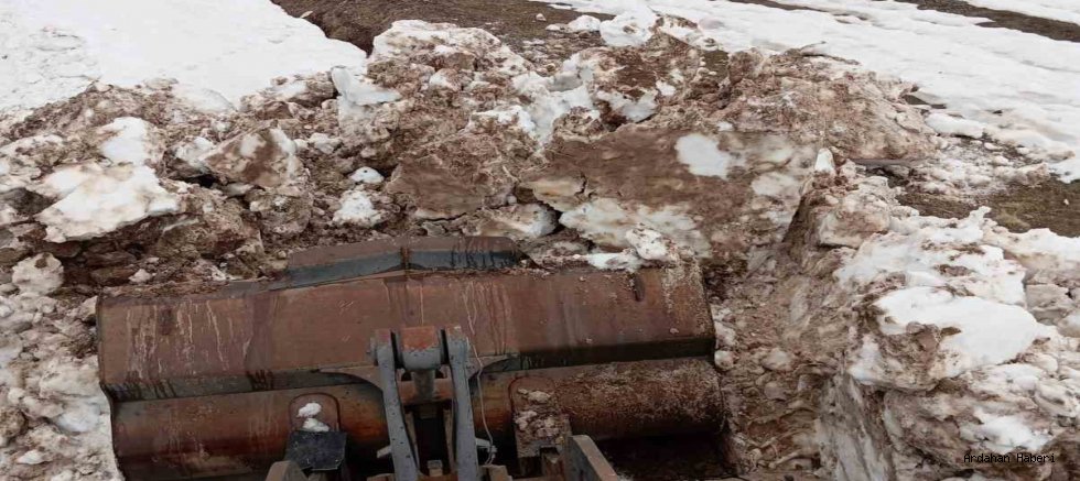 Posof yayla yollarında kar esareti bitti: ekipler güzergâhı ulaşıma açtı