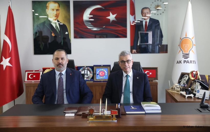Sağlık Bakanı Kemal Memişoğlu, AK Parti Ardahan İl Başkanlığında Sağlık Yatırımlarını Değerlendirdi