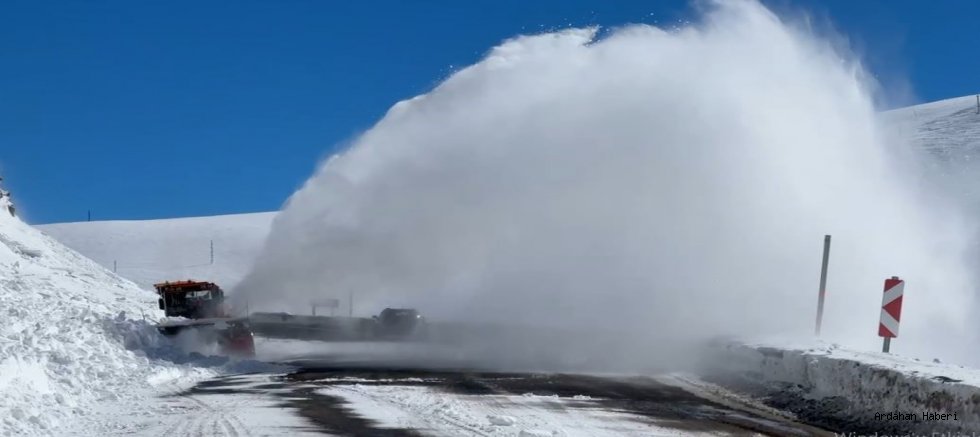 Sahara Geçidi’nde Çığ Paniği: Ardahan–Artvin Yolu Kısa Süreliğine Ulaşıma Kapandı