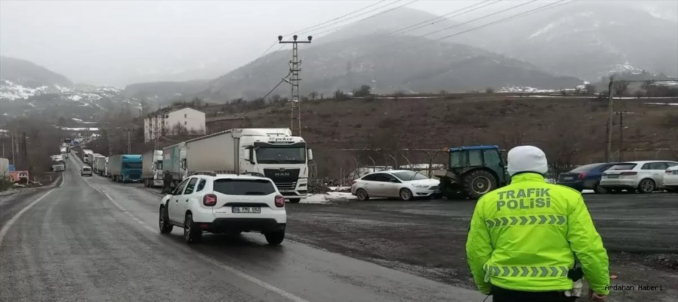 Türkgözü–Posof–Damal Yolunda Kar Engeli Kalktı, Ulaşım Normale Döndü