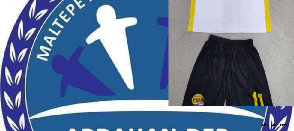 Maltepe Ardahanlılar Derneği’nden Ardahan Kura Kadın Futbol Takımına büyük destek