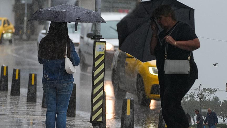 Meteoroloji ve AKOM uyardı: Balkanlar’dan sağanak yağış geliyor! İstanbul, Ankara, İzmir'de hava nasıl?