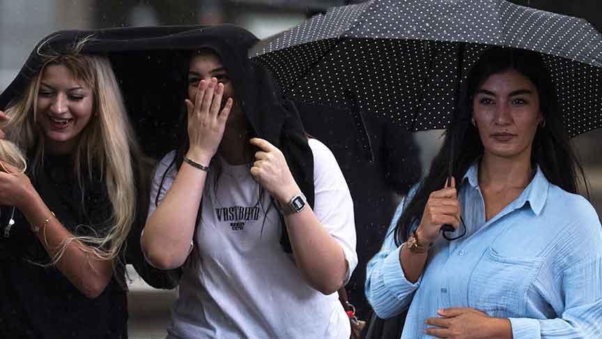 Meteoroloji yeni hava durumu raporunu yayımladı! Perşembe gününden itibaren sıcaklıklar düşüyor!