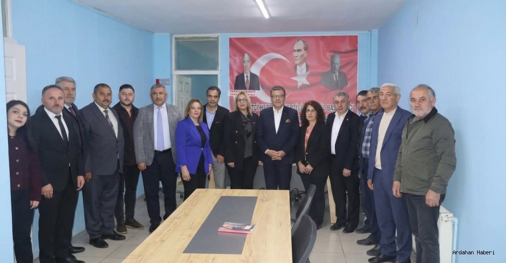 MHP’nin Kadın Başkanı Köseliören’e Belediye’den Tam Kadro Ziyaret: Ardahan Kazandı