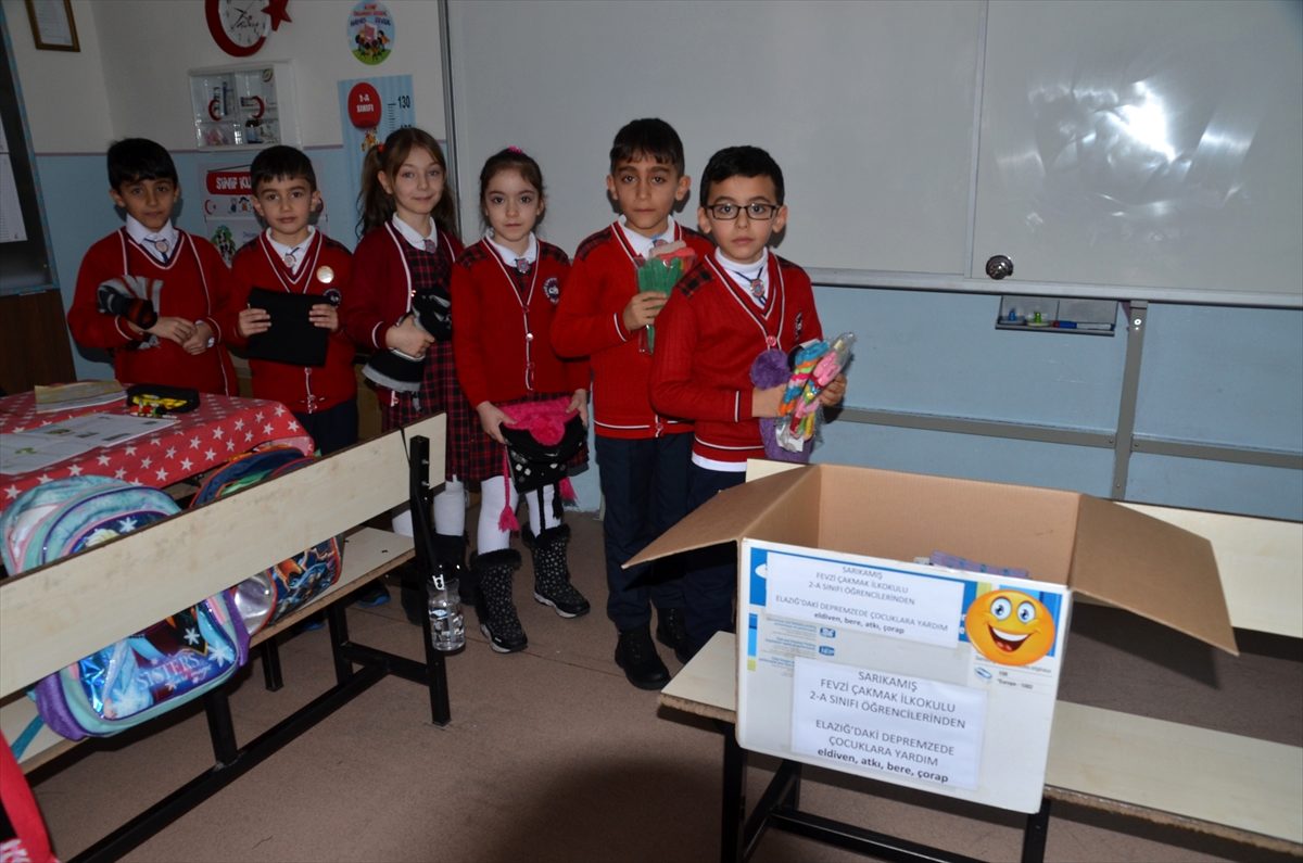 Minik öğrencilerden Elazığlı küçük depremzedeleri 
